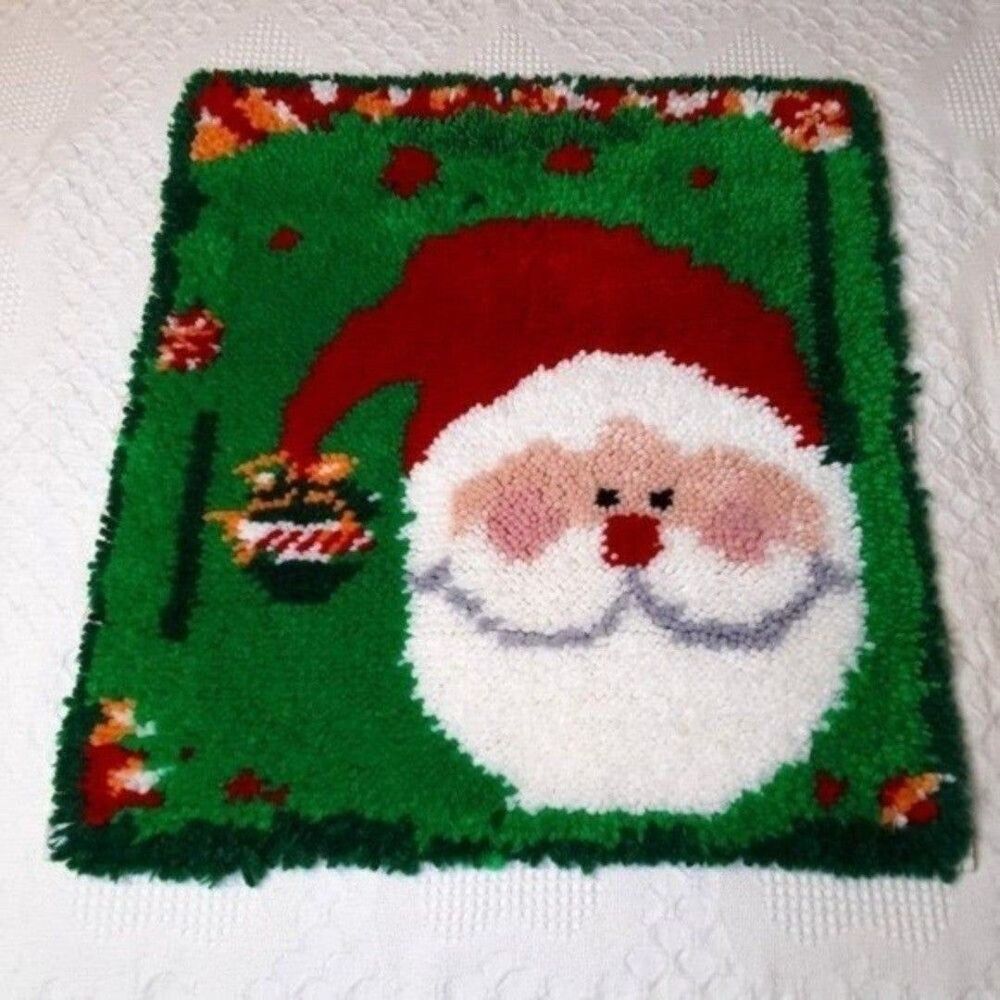 Vintage Christmas Finished Latch Hook Throw Rug Retro Kitschy Decor